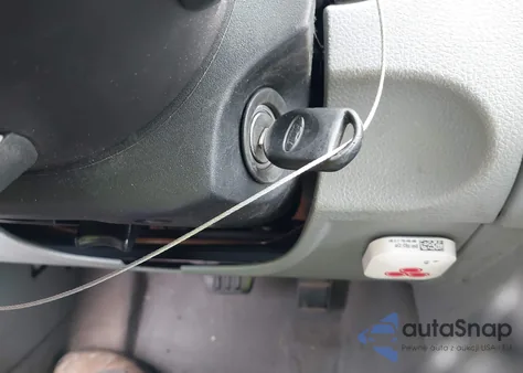 2008 Ford Mustang V6 Deluxe/V6 Premium z USA, uszkodzony, nr VIN 1ZVHT80N585188191